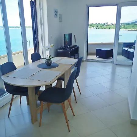 Plava Laguna With Beautiful Seaview Appartement Seline