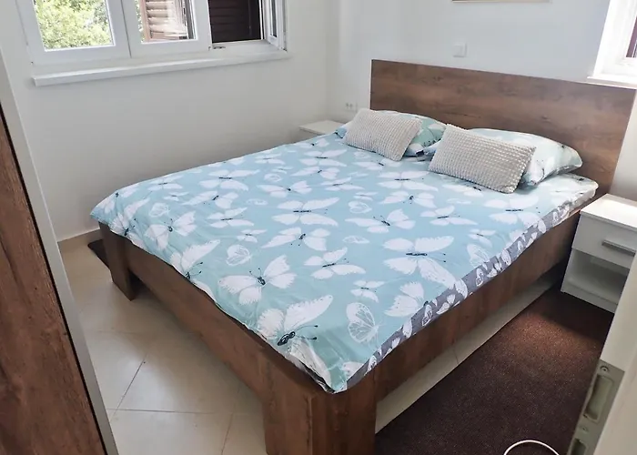 Plava Laguna With Beautiful Seaview *