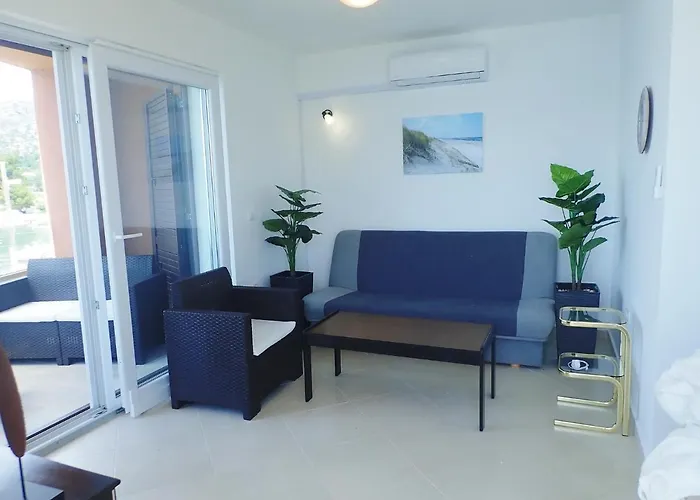 Plava Laguna With Beautiful Seaview Apartamento Seline