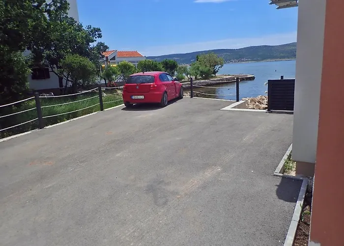 Plava Laguna With Beautiful Seaview Apartamento Seline